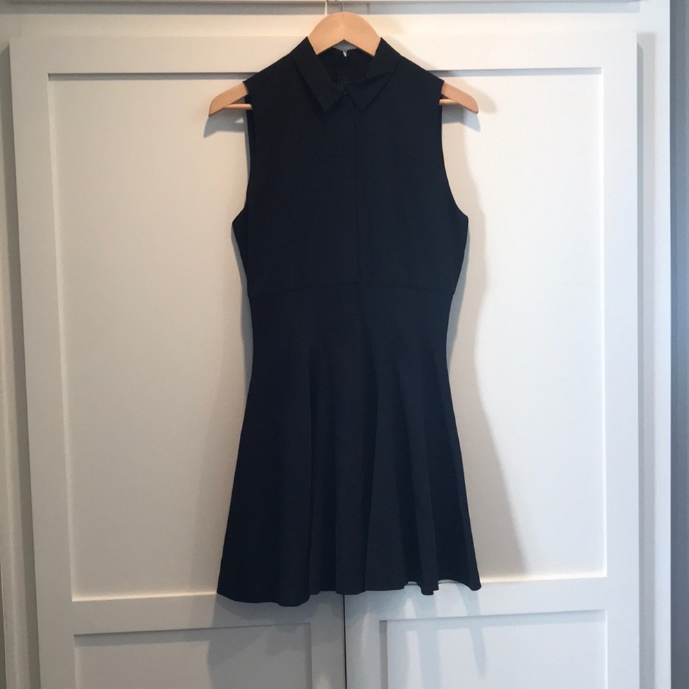 ❤️ DISCOUNTED* Alice + Olivia sleeveless dress